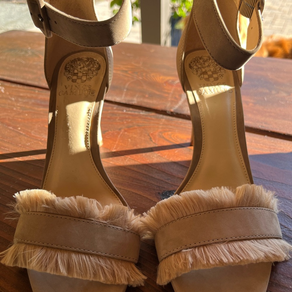 Vince Camuto Fringed Heels,Size 8 NWOT - Picture 2 of 7